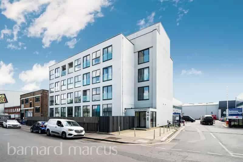 One Bedroom Apartment in West Elm Studios  Zero Deposit Available