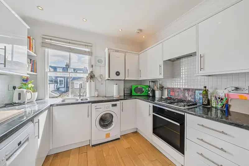 Two Double Bedroom Split Level Apartment with Extension Potential