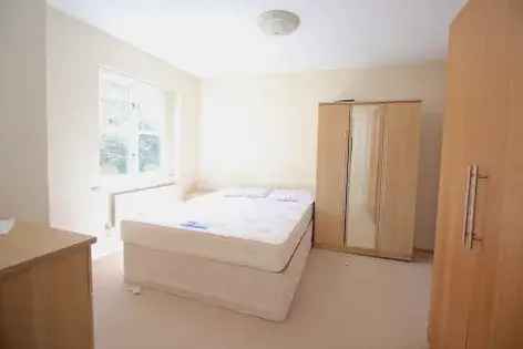2 rooms flat of 66 m² in London