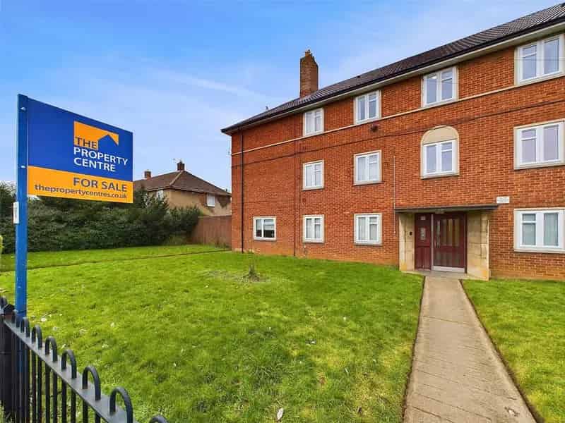 2 Bedroom Apartment for Sale - Top Floor Flat