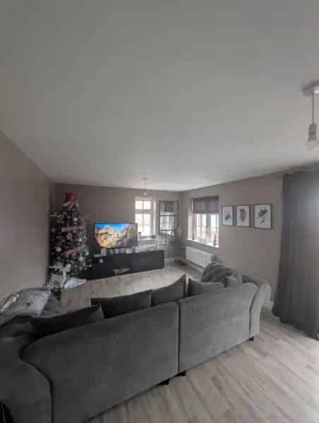 2 Bed New Build Flat with Balcony and Parking
