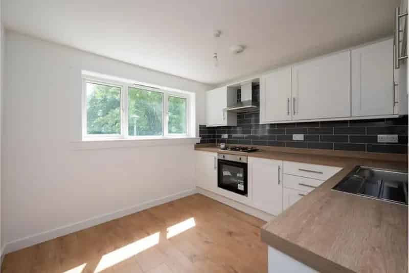 2 Bed Flat Saughton Mains Terrace Edinburgh