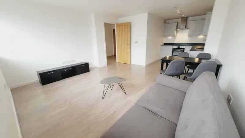Luxury 1 Bedroom Flat for Sale near Woking Town Centre