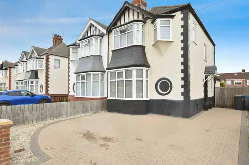 3 Bedroom Semi Detached House For Sale