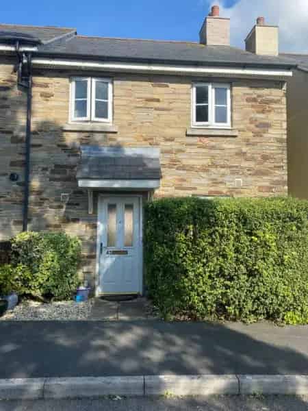 3 Bed House Near School and Supermarket