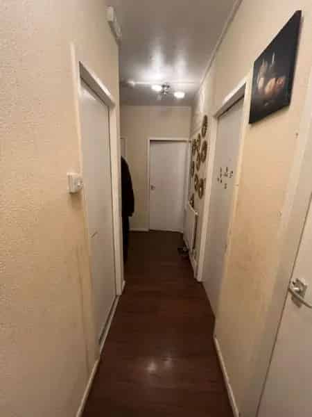 2 Bedroom Flat Near Transport and Park
