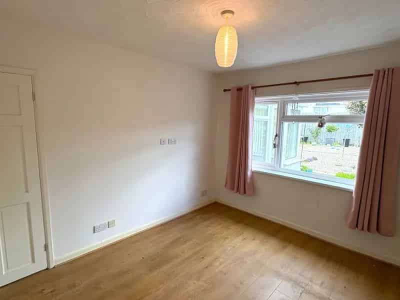 2 Bedroom Bungalow To Rent