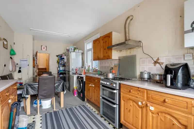 3 Bedroom House For Sale in N15 - 1158 SQ FT
