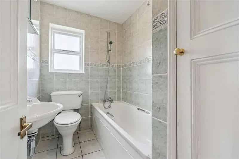1 Bed Flat for Sale near Chiswick High Road