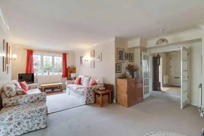 4 Bed House for Sale Surrey Heath