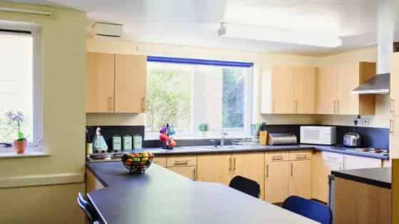 1 room room of 102 m² in Birmingham