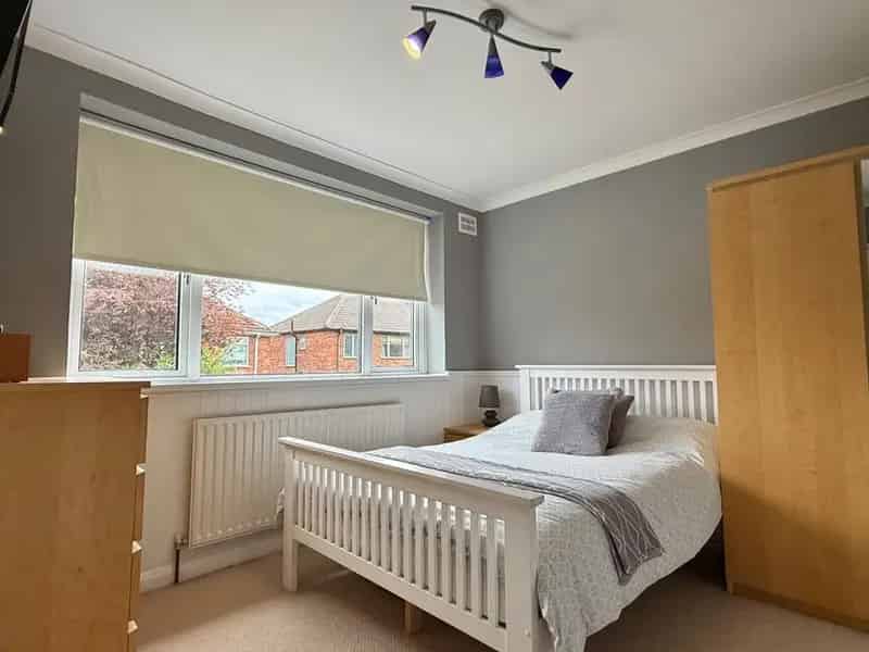 4 bedroom Semi Detached House for sale, Newcastle upon Tyne, Tyne and Wear, NE3