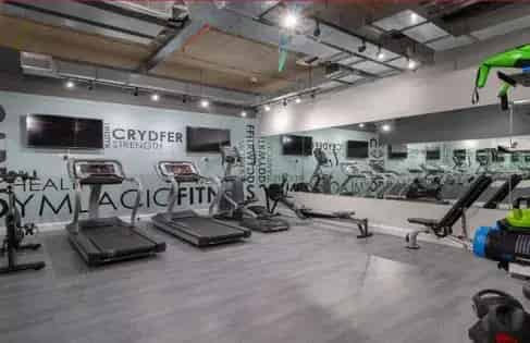 1 room flat of 79 m² in Cardiff