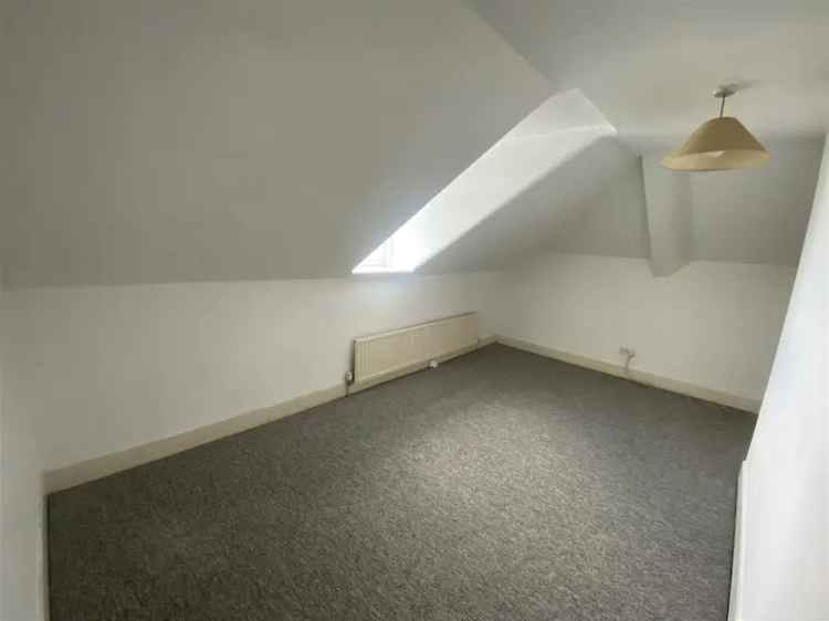 3 Bedroom Maisonette Near Brighton Station
