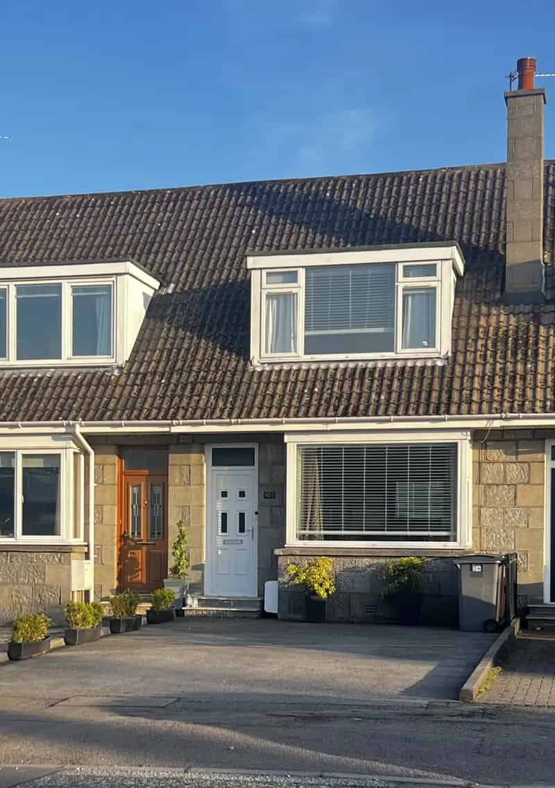 2 Bedroom Granite House for Sale in Aberdeen West End