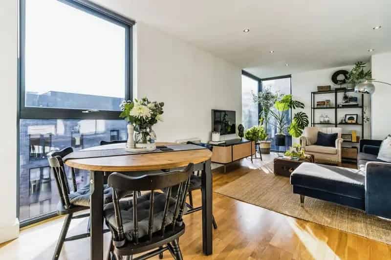 2 Bedroom Flat for Sale Manchester M4 EWS1 B1