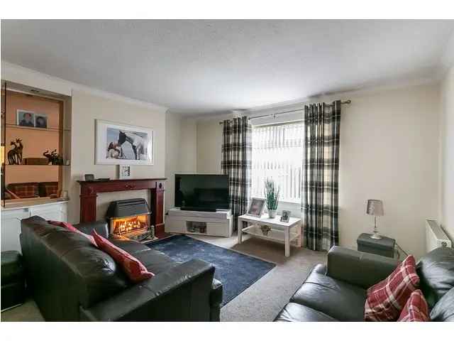 2 Bedroom Flat for Sale in Drylaw, Edinburgh