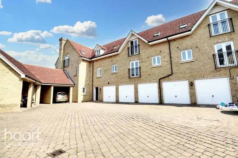 2 Bedroom Apartment for Sale - No Sale No Fee