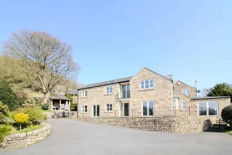 Country House Sale Derbyshire Dales 4 Bedrooms Stunning Views