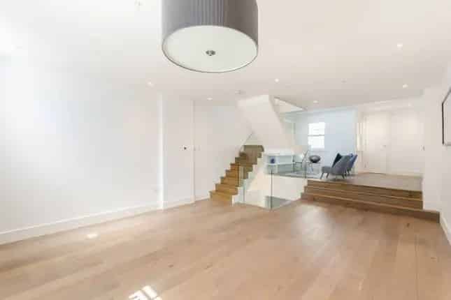 3 Bedroom House for Sale in Marylebone London NW8