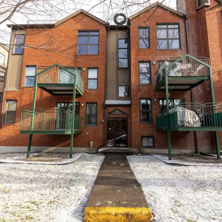 2-Bedroom Condo for Sale in Lachine West