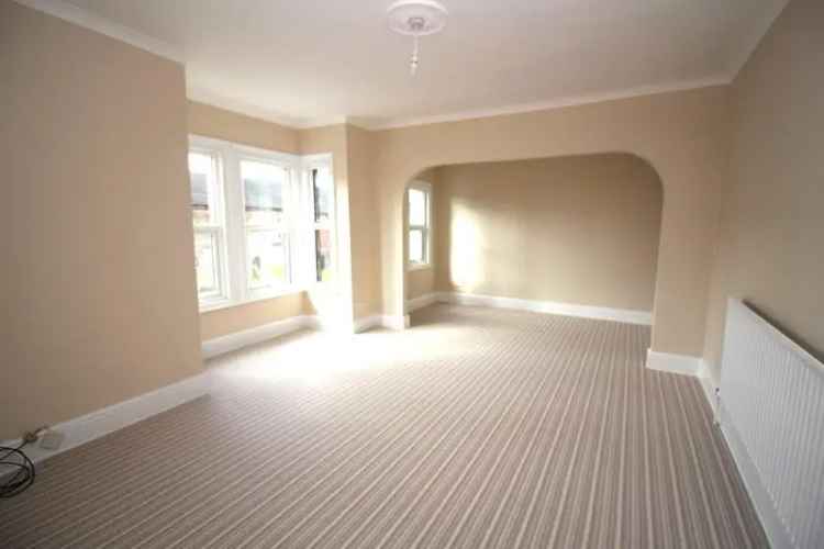 2 Bedroom Apartment Newly Refurbished First Floor Flat