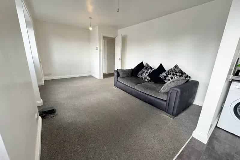 Zero Deposit 12 Month Tenancy Council Tax Band B