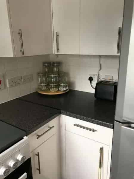 First Floor Flat Near Transport Shops and Schools