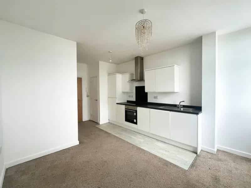 2 bedroom Flat
 To Rent