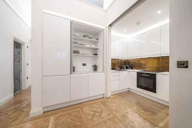 Flat for sale in Westbourne Terrace, London W2,