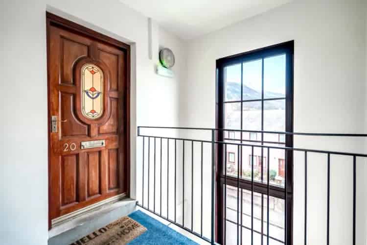 Modern 2-Bedroom Flat in Tillicoultry
