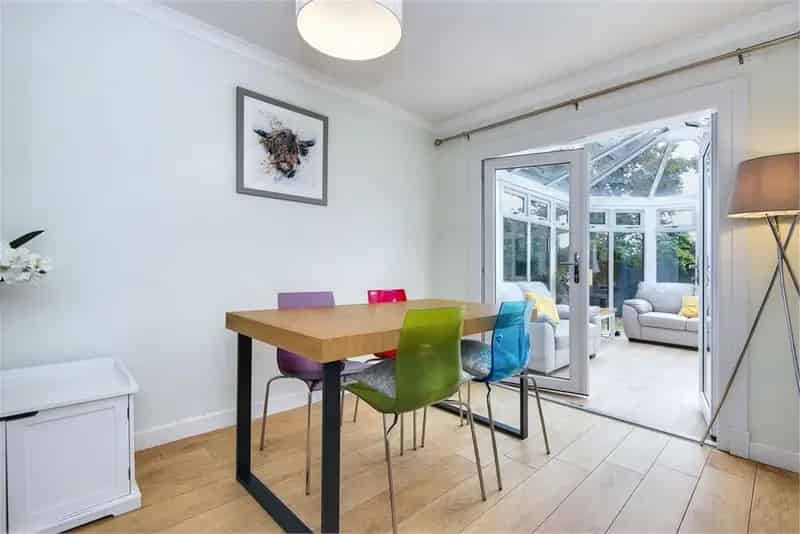 4 Bed House in St Andrews - 2 Reception Rooms - Modern Interiors