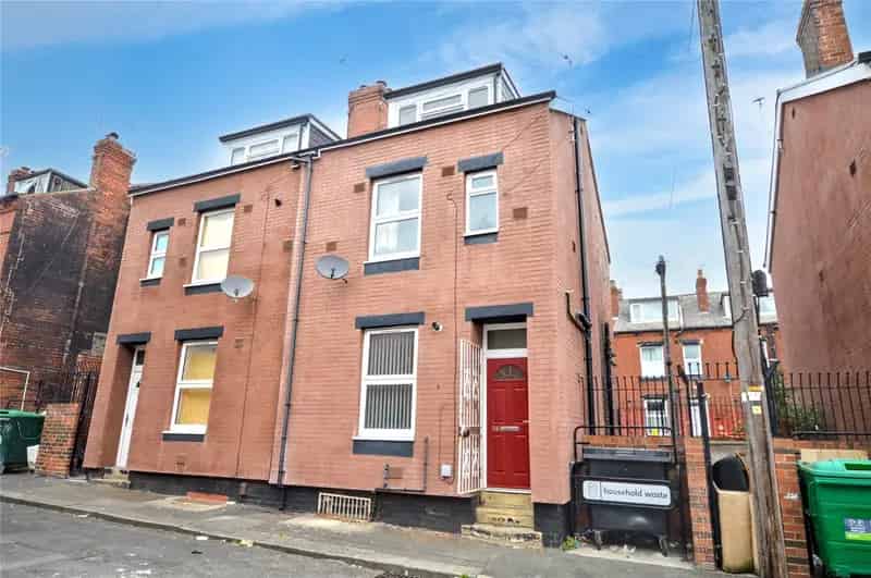 House For Sale , 38, Recreation Mount, Leeds, England