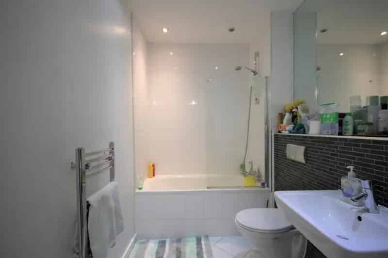 1 Bedroom Apartment near St Pauls Square Snow Hill Station