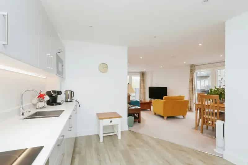 Luxury 2-Bed Apartment in St James Quay NR3 with River Views
