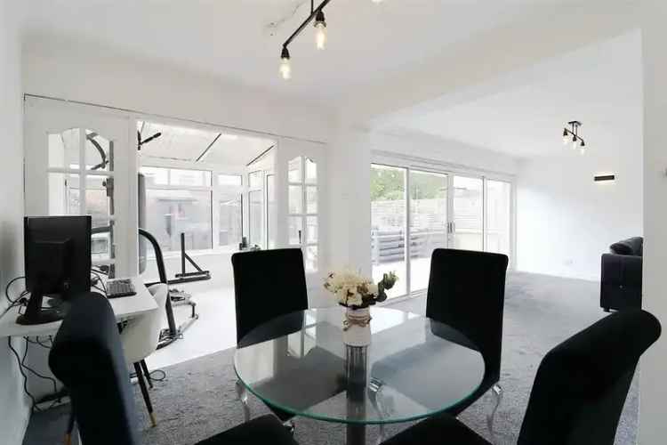 5 Bedroom Semi Detached House for Sale