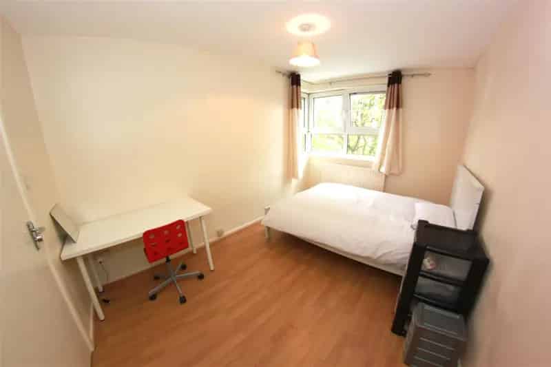 4 Bedroom Flat Near Mile End Station - Queen Mary University