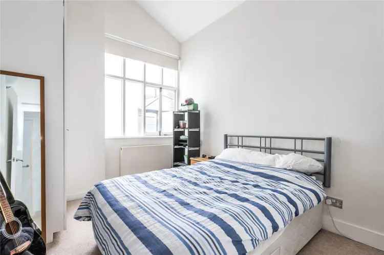 2 Bedroom Mews House for Sale in Clapham Old Town