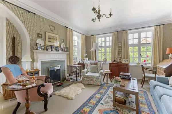 Five Bedroom Family Home Northwood Middlesex HA6