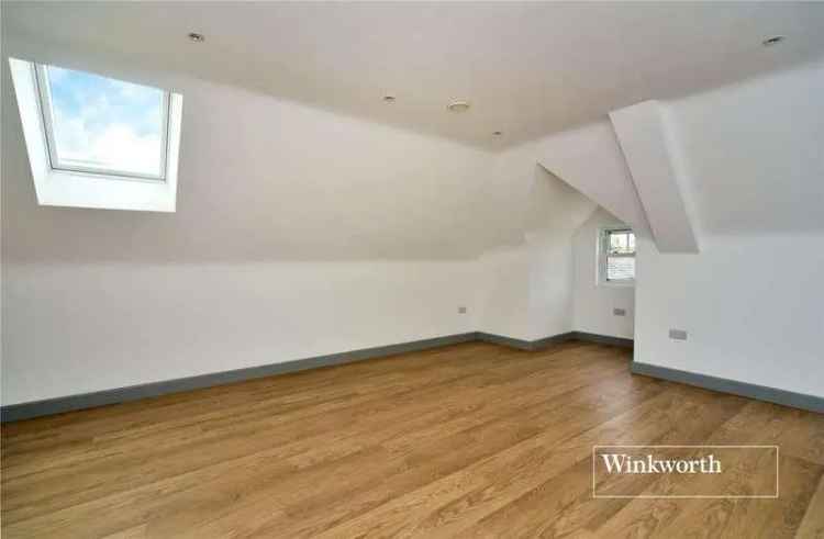 2 Bed Flat for Sale - Luxury Apartment in Gated Development