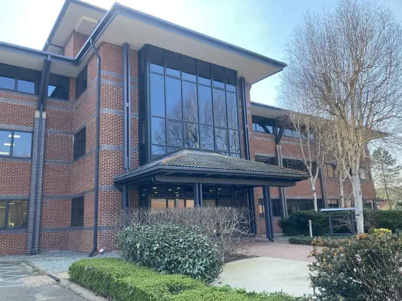 Commercial property For Rent , Horsham, England