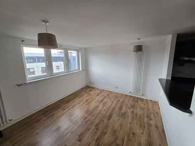 2 bedroom flat  for sale