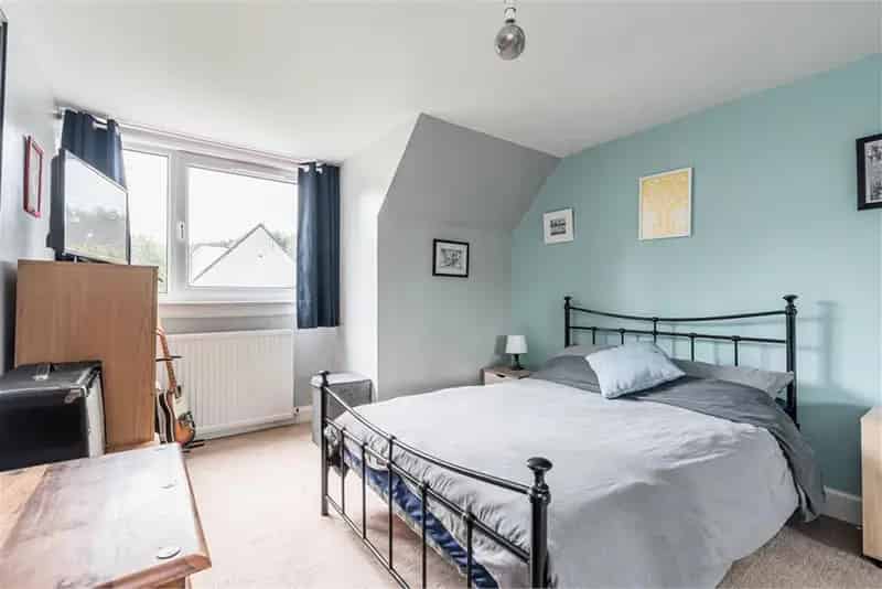 2 Bed Terraced House Penicuik  Lovely Views Private Gardens