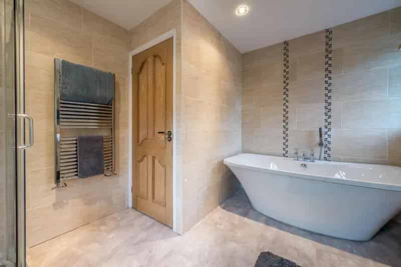 4 Bed Detached House for Sale