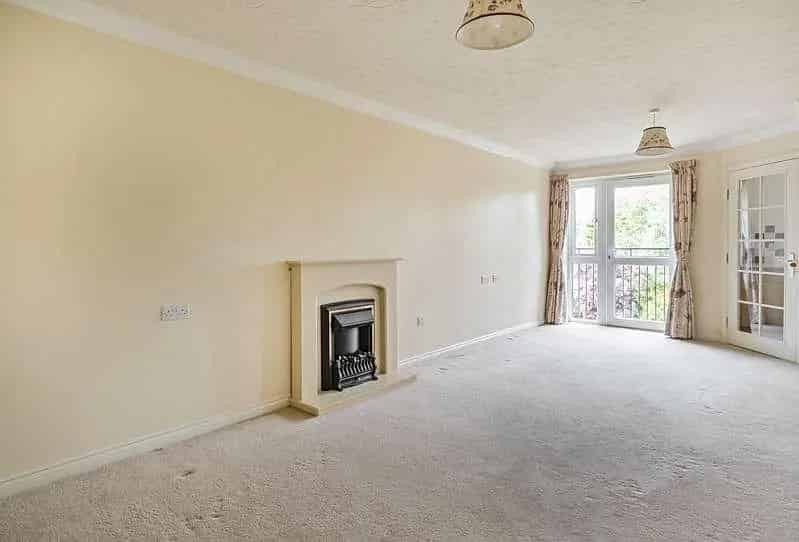 2 Bed Retirement Flat Hamlet Lodge 2 Double Bedrooms Juliet Balcony
