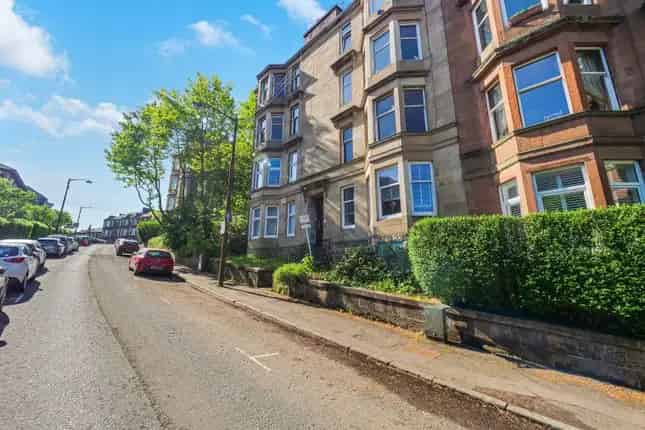 1 Bedroom Flat for Sale North Kelvinside Glasgow