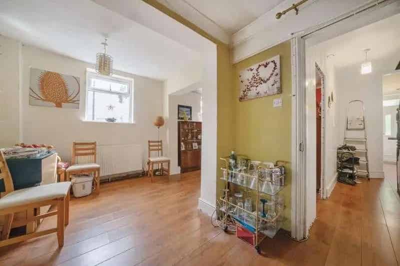 3 Bed House for Sale in Lambourn
