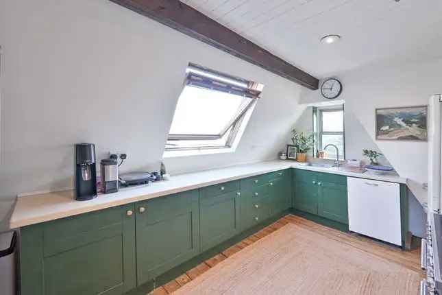 Flat for sale in Parliament Hill, Hampstead, London NW3