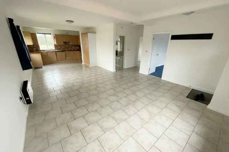 Two Bedroom Detached Bungalow Whinburgh Large Garden Ample Parking