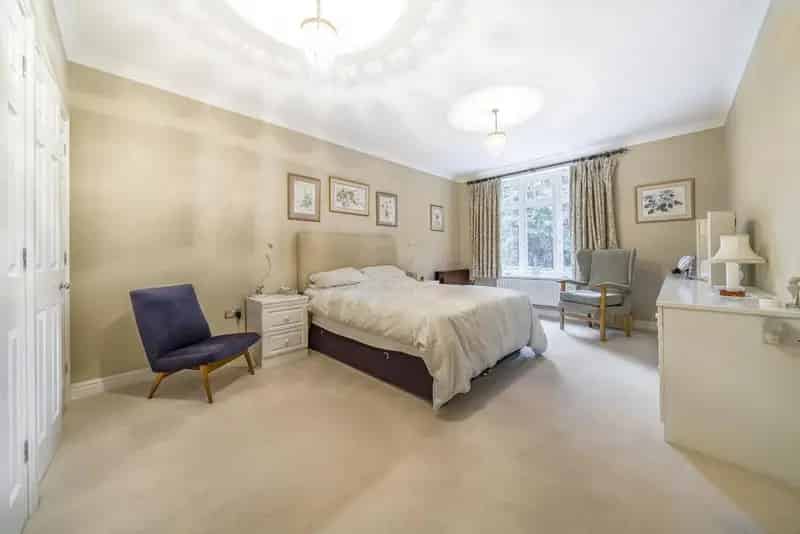 Luxury 2 Bed 2 Bath Apartment Chislehurst Over 1500 sq ft